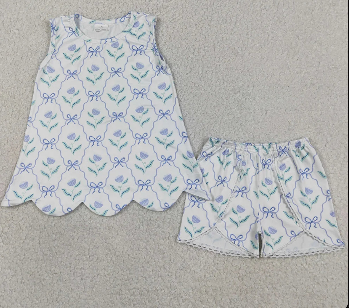 Floral scallop short set
