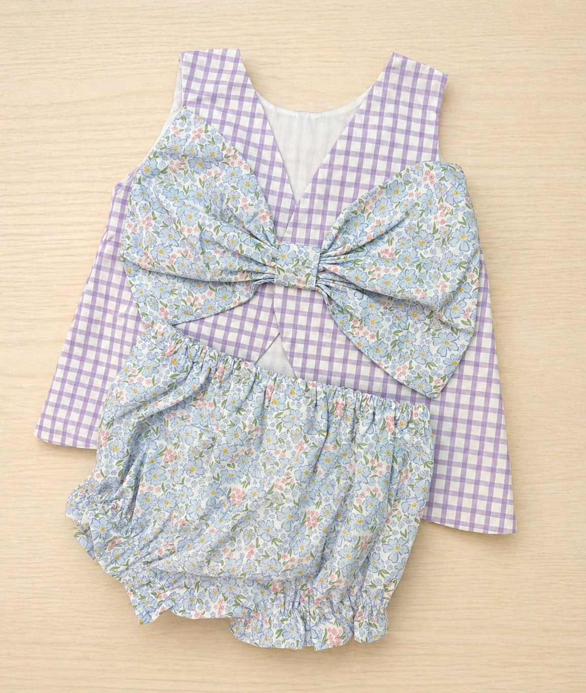 Betsy bow back purple window pane