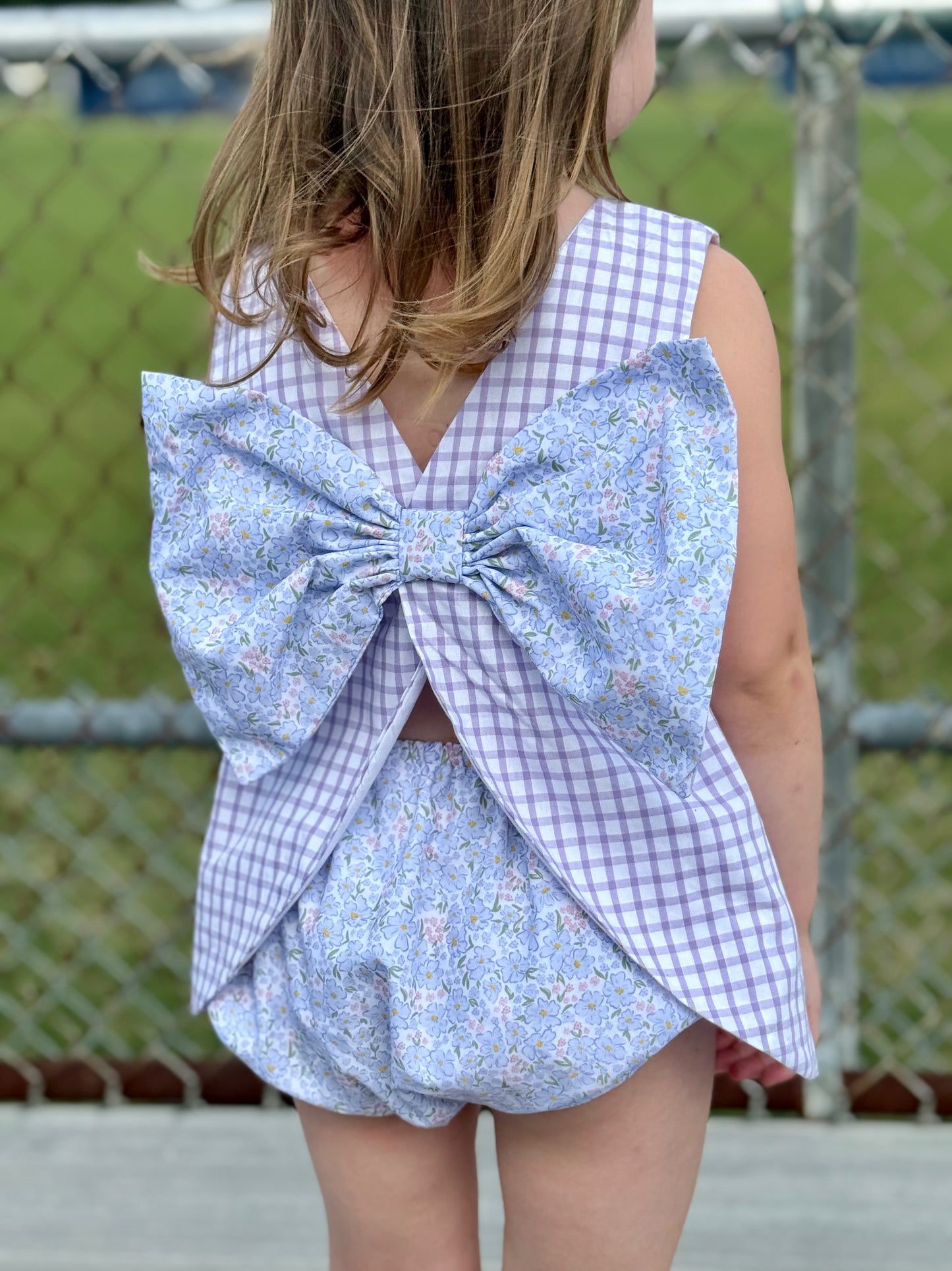 Betsy bow back purple window pane