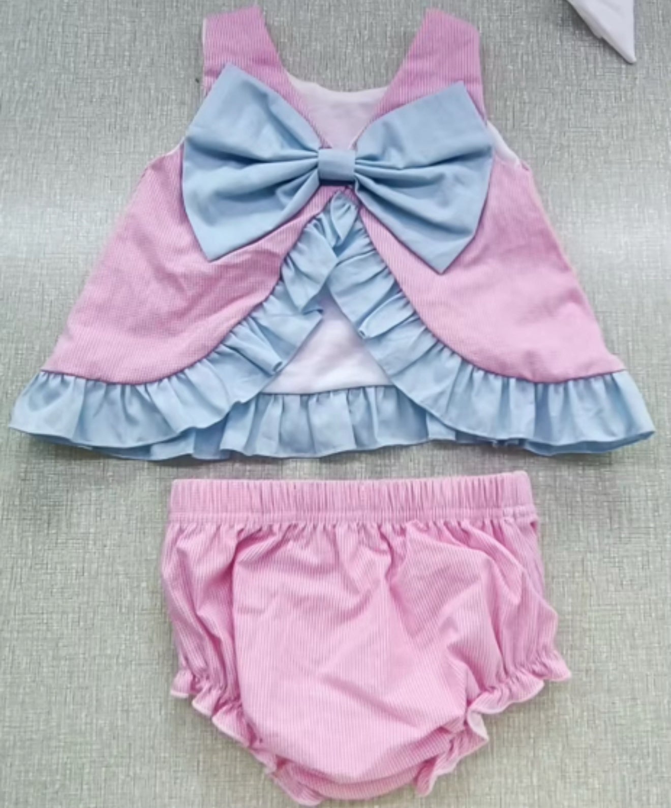 Bow back bloomerset pink with blue trim
