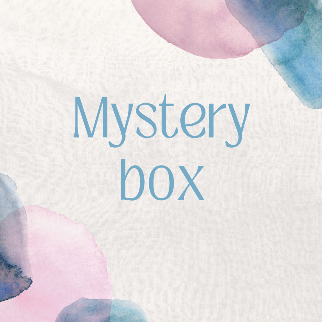 GIRL 2 item mystery box spring/summer